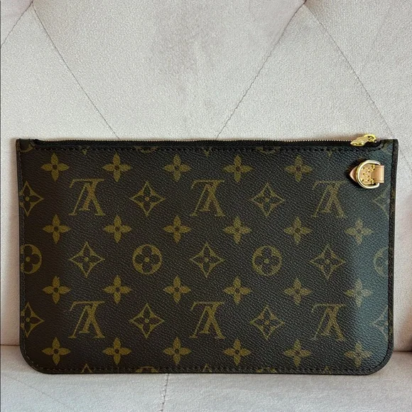 Louis Vuitton Monogram Neverfull Pouch (Red Interior)